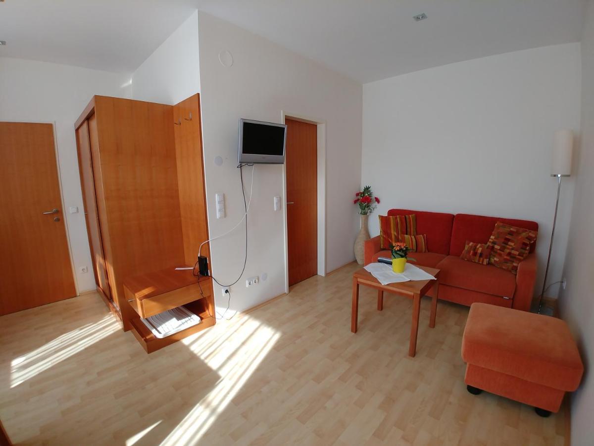 Lei'S Wok Hotel Neusiedl am See Luaran gambar